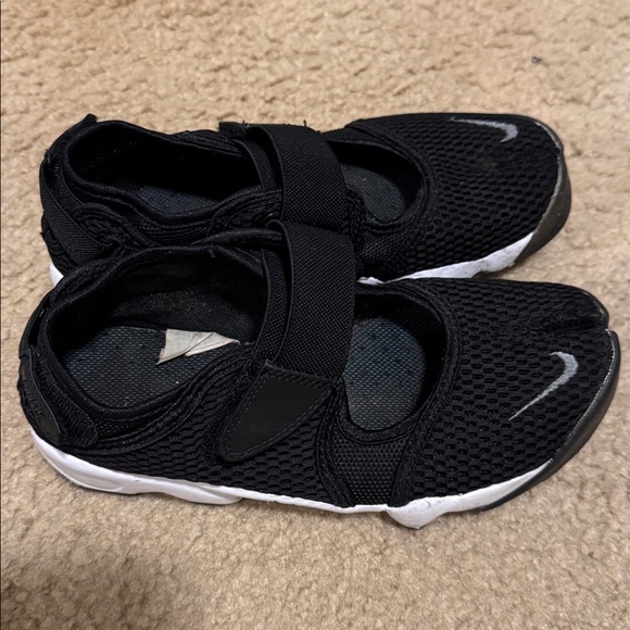 Nike Air Rift - Picture 3 of 4